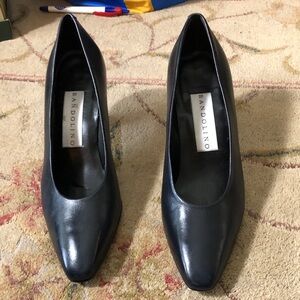 Bandolino Vintage Black Pumps Made in Spain Women's Size 10 Dress Shoes
